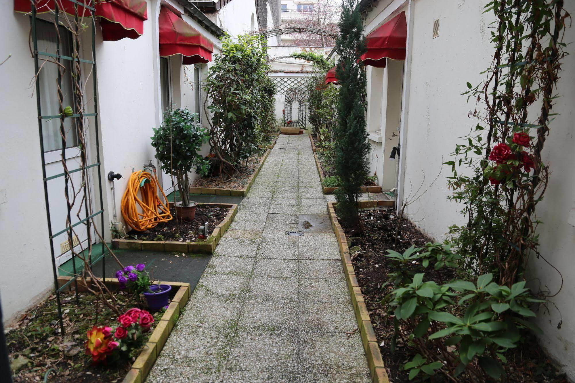 Hotel Princesse Isabelle Puteaux Exterior foto